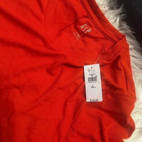 Gap nwt large tall Mini Rib Kevhole T-Shirt red - Picture 5 of 5